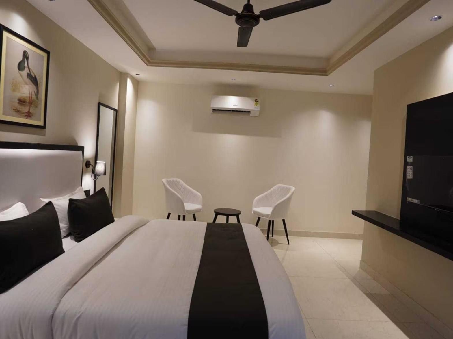Ivy Plaza Hotel